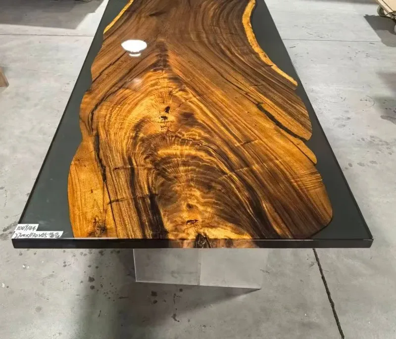 Plateau de table epoxy Corrèze, résine noire — ATELIER RIVIÈRE, fabrication à la commande