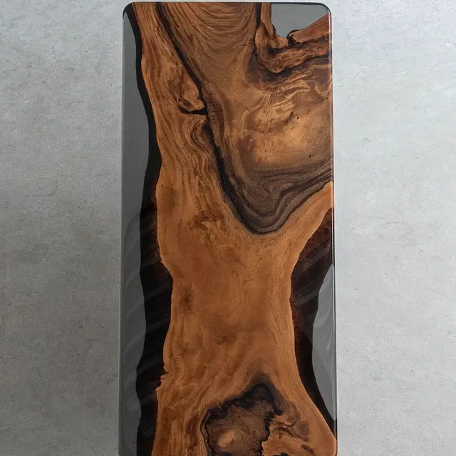 Plateau de table epoxy Giffre, résine noire — plateaux epoxy