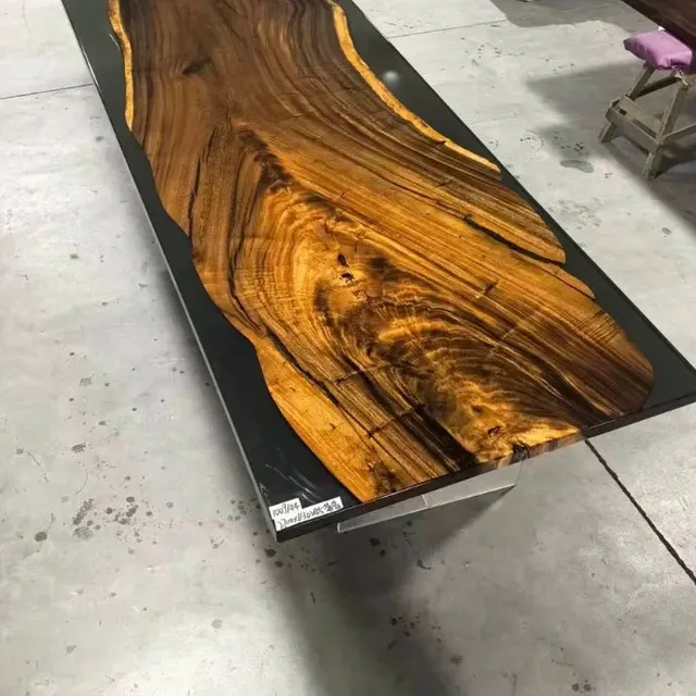 Plateau de table epoxy Maronne, résine noire — plateaux epoxy