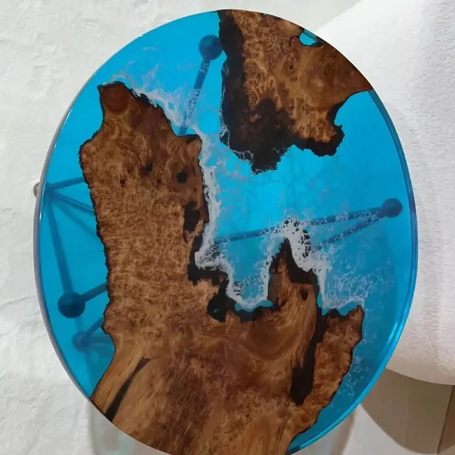 Plateau de table epoxy rond Auron, résine bleue — plateaux epoxy