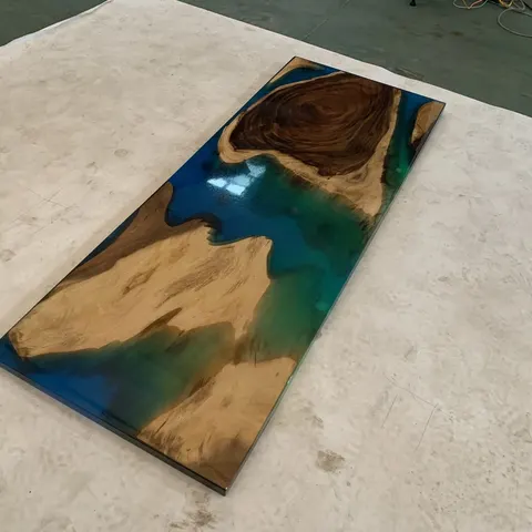 Plateau de table epoxy Sarre, résine bleue — plateaux epoxy