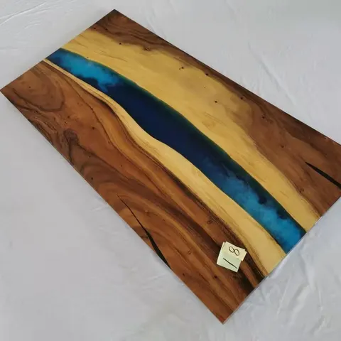 Plateau de table rivière Aa, résine bleue — plateaux epoxy