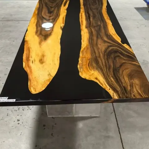Plateau de table rivière Agout, résine noire — plateaux epoxy