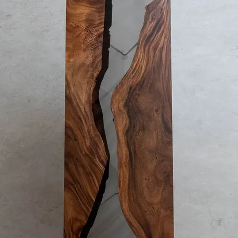 Plateau de table rivière Arly, résine transparente — plateaux epoxy