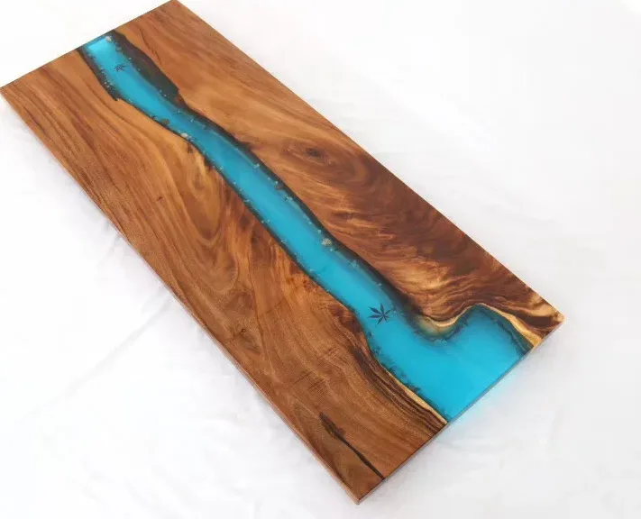 Plateau de table rivière Arnon, résine bleue — ATELIER RIVIÈRE, fabrication à la commande