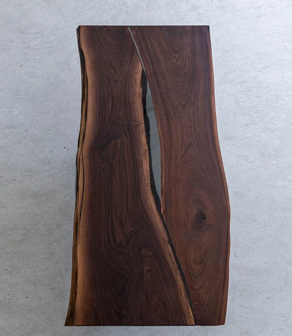 Plateau de table rivière Bléone, résine transparente — ATELIER RIVIÈRE, fabrication à la commande
