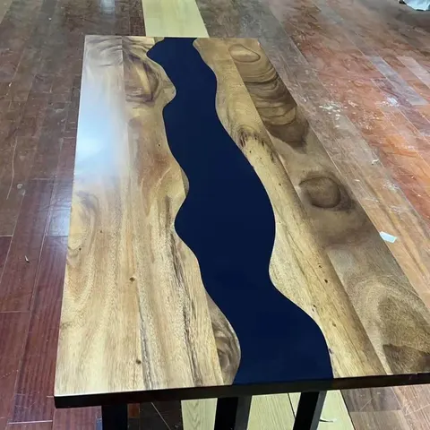 Plateau de table rivière Couesnon, résine noire — plateaux epoxy