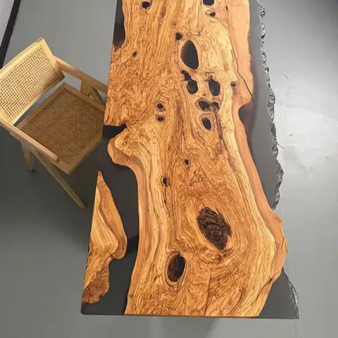 Plateau de table rivière Dordogne, résine noire — plateaux epoxy