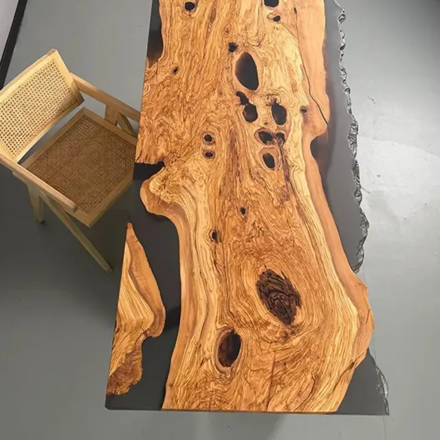 Plateau de table rivière Dordogne, résine noire — plateaux epoxy