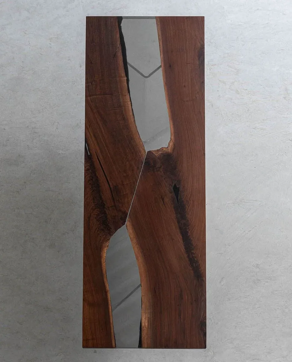 Plateau de table rivière Fier, résine transparente — ATELIER RIVIÈRE, fabrication à la commande