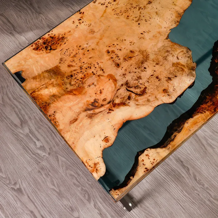 Plateau de table rivière Gave, résine verte — ATELIER RIVIÈRE, fabrication à la commande