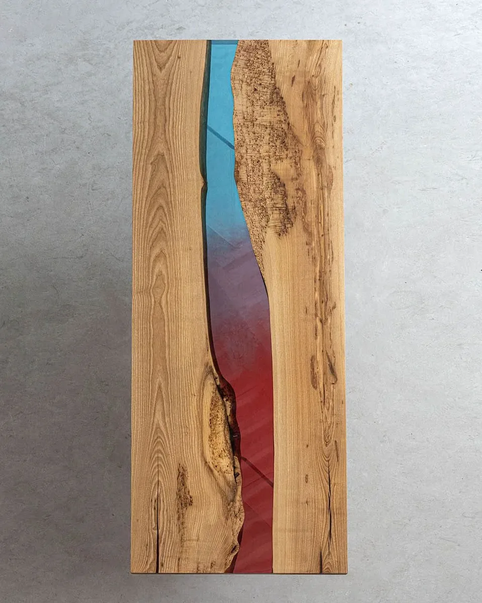 Plateau de table rivière Lanterne, résine colorée — ATELIER RIVIÈRE, fabrication à la commande