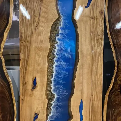 Plateau de table rivière Mayenne, résine bleue — plateaux epoxy
