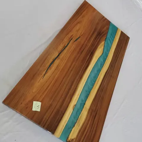 Plateau de table rivière Oust, résine verte — plateaux epoxy