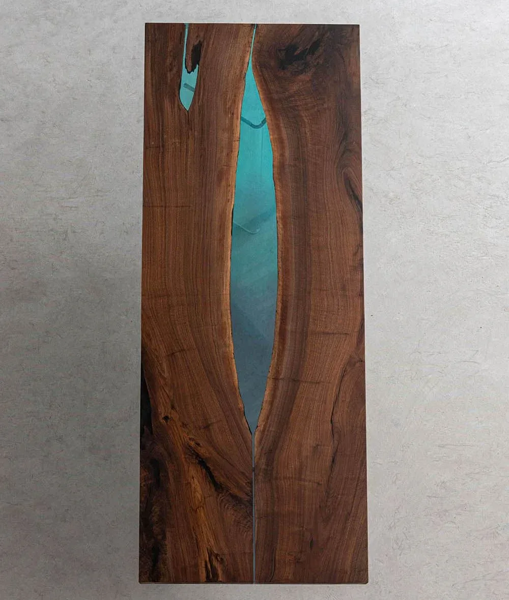 Plateau de table rivière Romanche, résine verte — ATELIER RIVIÈRE, fabrication à la commande