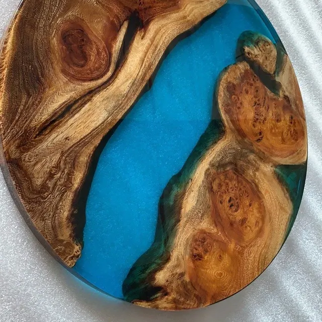 Plateau de table rivière rond Moselle, résine bleue — plateaux epoxy