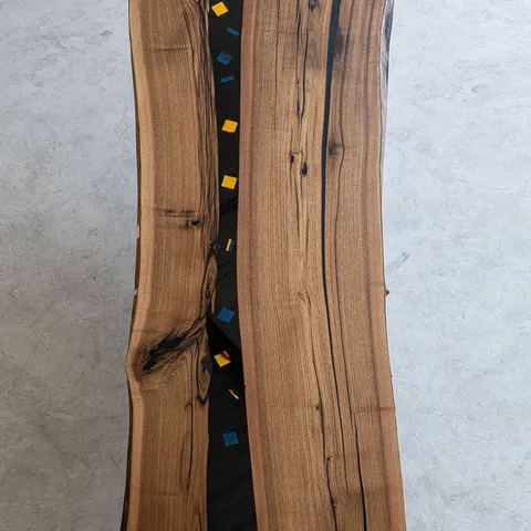 Plateau de table rivière Roubion, résine noire — plateaux epoxy