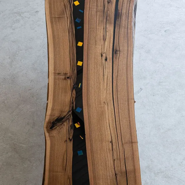 Plateau de table rivière Roubion, résine noire — plateaux epoxy