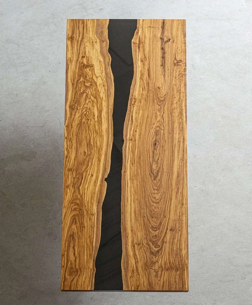 Plateau de table rivière Seille, résine noire — ATELIER RIVIÈRE, fabrication à la commande