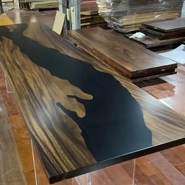 Plateau de table rivière Touques, résine noire — plateaux epoxy