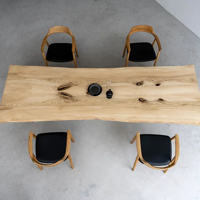 Table à manger en bois massif Ance teinte chêne — tables à manger en bois massif