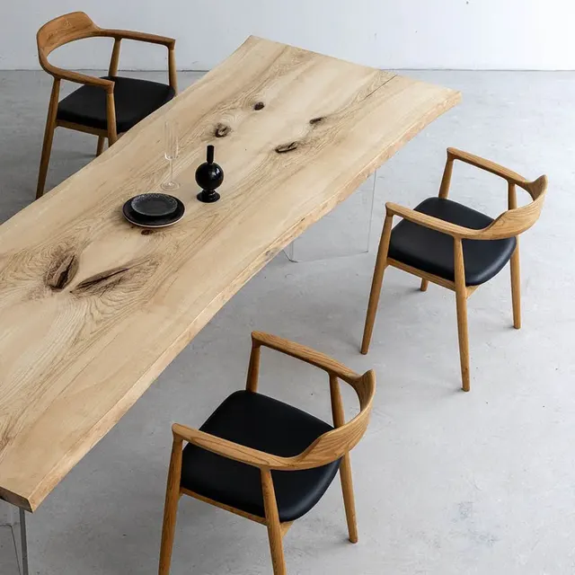 Table à manger en bois massif Armançon teinte chêne — tables à manger en bois massif