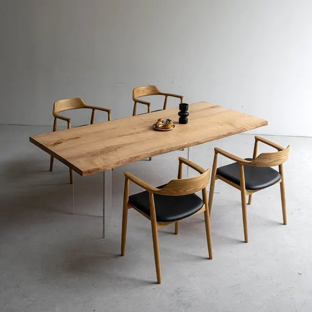 Table à manger en bois massif Bléone teinte chêne — tables à manger en bois massif