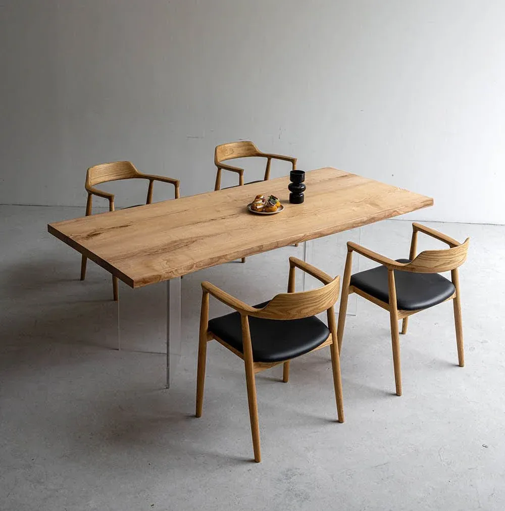 Table à manger en bois massif Bléone teinte chêne — ATELIER RIVIÈRE, fabrication à la commande