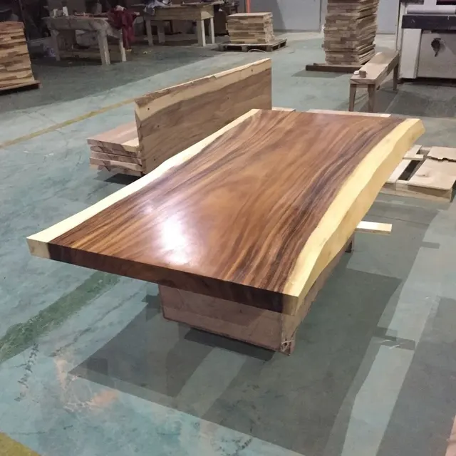 Table à manger en bois massif Eure — tables à manger en bois massif