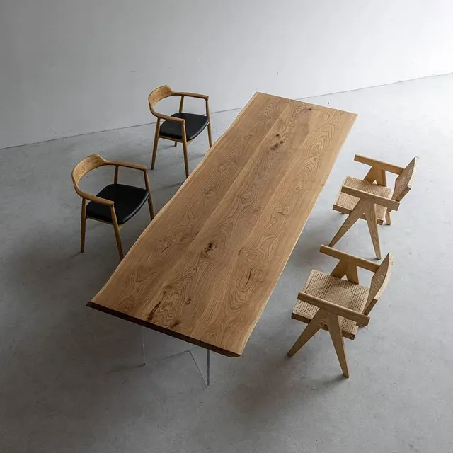 Table à manger en bois massif Gimone teinte chêne — tables à manger en bois massif
