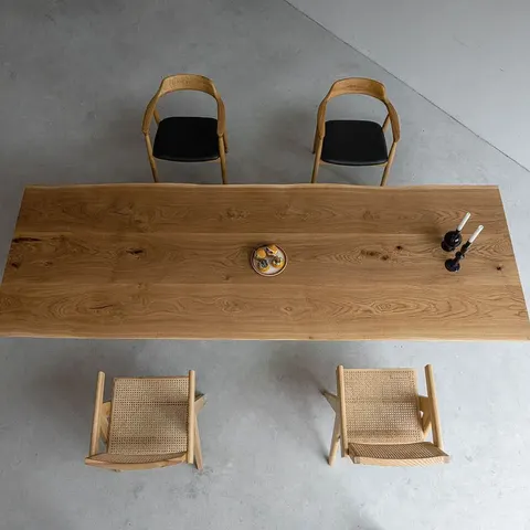 Table à manger en bois massif Golo — tables à manger en bois massif