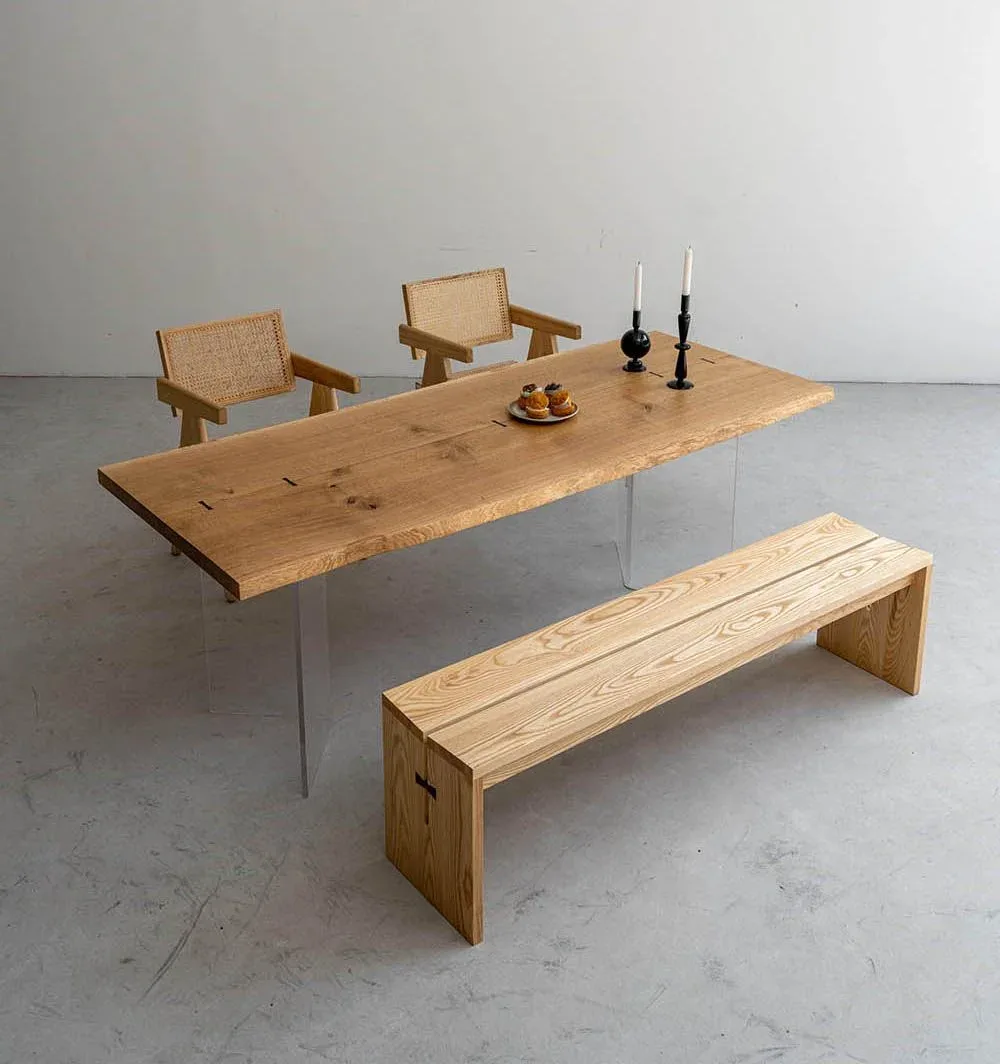 Table à manger en bois massif Loire teinte chêne, vue 3 sur 7