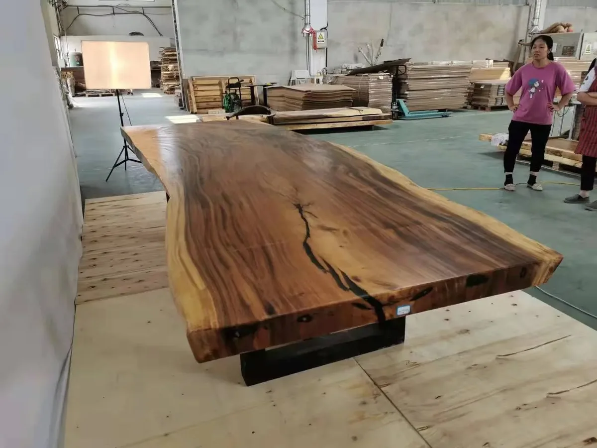 Table à manger en bois massif Oise — ATELIER RIVIÈRE, fabrication à la commande