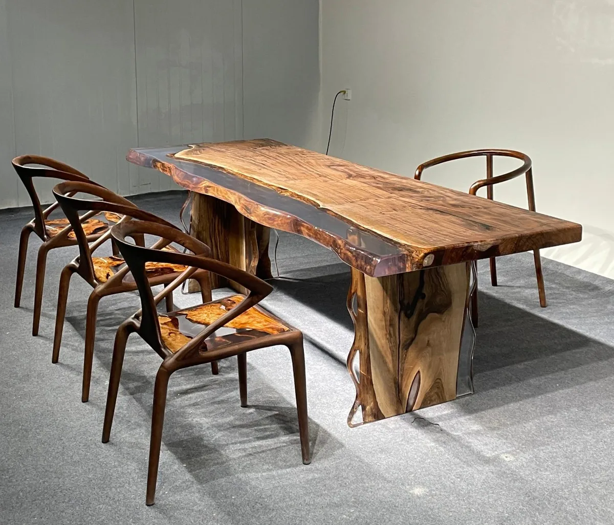 Table à manger en bois massif Orge — ATELIER RIVIÈRE, fabrication à la commande
