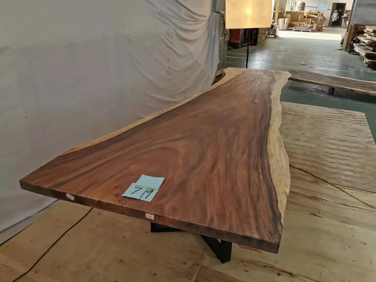 Table à manger en bois massif Ourcq — ATELIER RIVIÈRE, fabrication à la commande