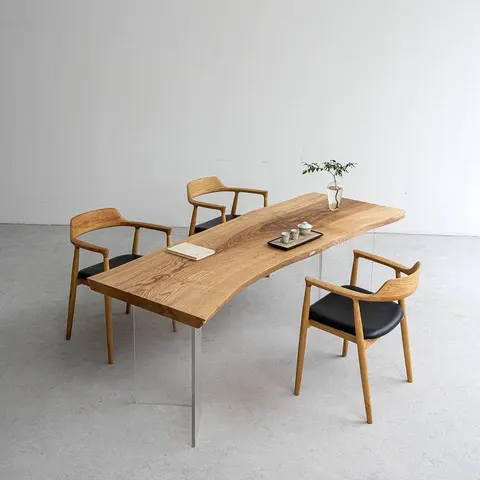 Table à manger en bois massif Roubion teinte chêne — tables à manger en bois massif