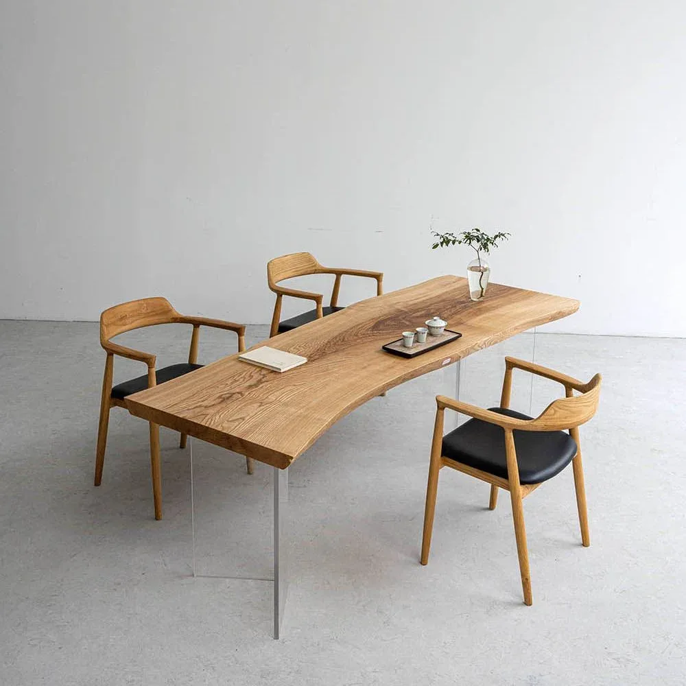 Table à manger en bois massif Roubion teinte chêne — ATELIER RIVIÈRE, fabrication à la commande