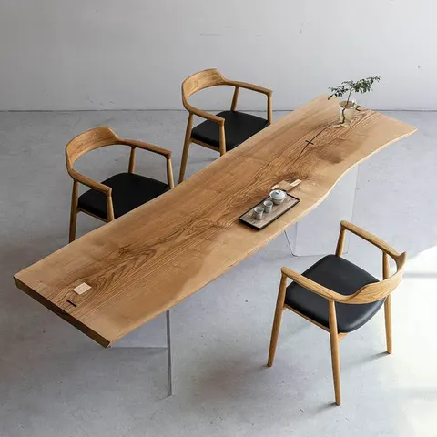 Table à manger en bois massif Roya teinte chêne — tables à manger en bois massif