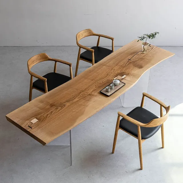 Table à manger en bois massif Roya teinte chêne — tables à manger en bois massif