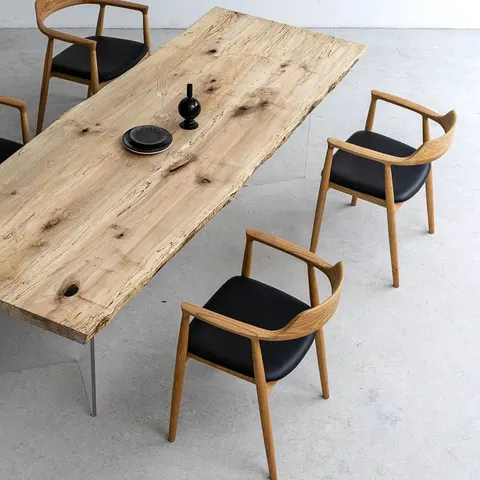 Table à manger en bois massif Serein teinte chêne — tables à manger en bois massif