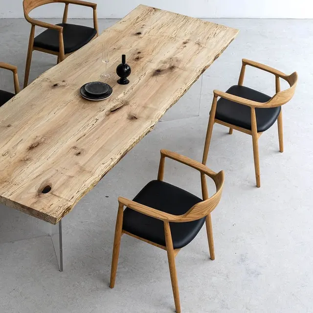 Table à manger en bois massif Serein teinte chêne — tables à manger en bois massif