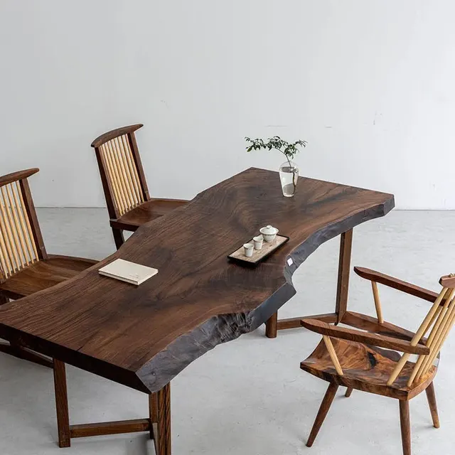 Table à manger en bois massif Sèvre teinte noyer — tables à manger en bois massif