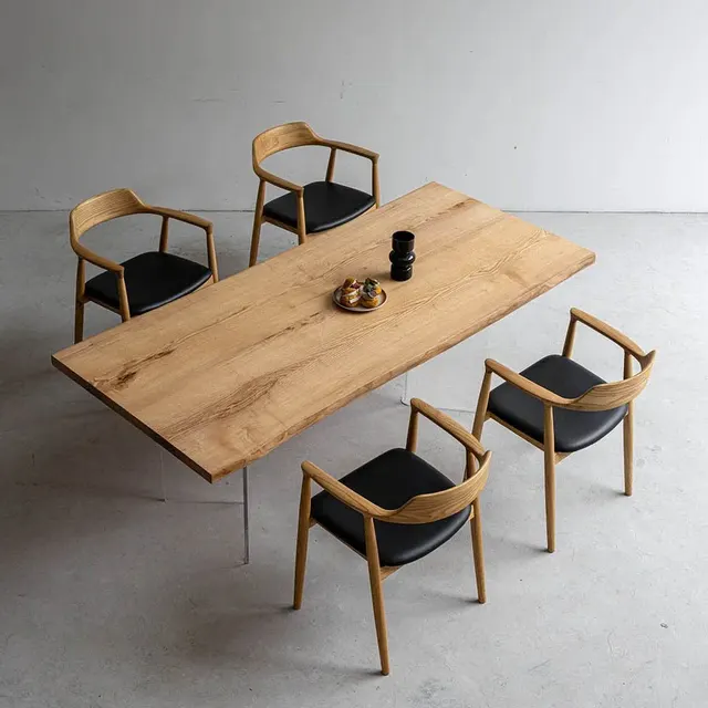 Table à manger en bois massif Siagne teinte chêne — tables à manger en bois massif