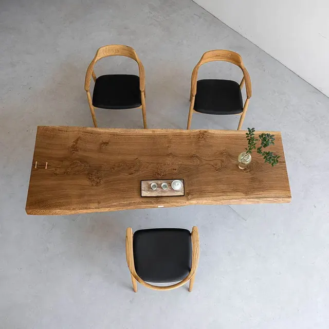 Table à manger en bois massif Sioule teinte chêne — tables à manger en bois massif