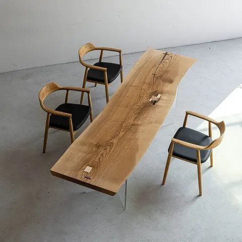 Table à manger en bois massif Tinée teinte chêne — tables à manger en bois massif