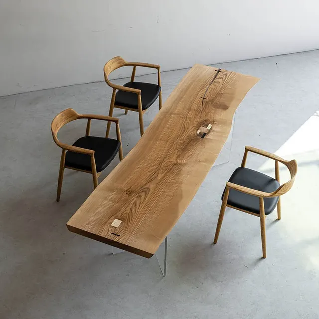 Table à manger en bois massif Tinée teinte chêne — tables à manger en bois massif
