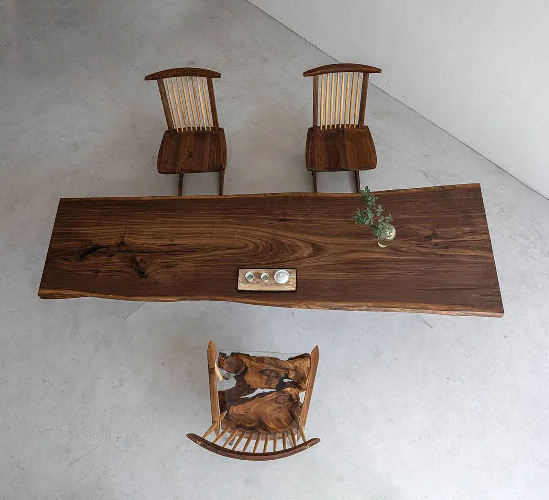 Table à manger en bois massif Touloubre — ATELIER RIVIÈRE, fabrication à la commande