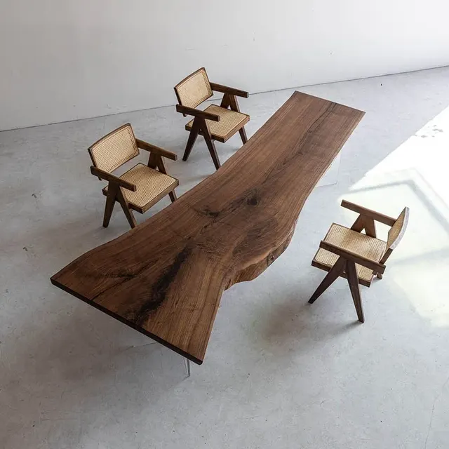 Table à manger en bois massif Vendée teinte noyer — tables à manger en bois massif