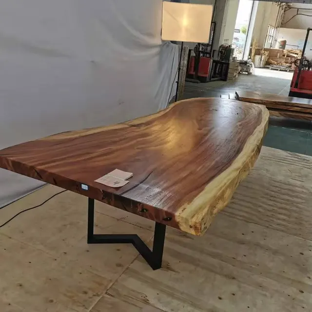 Table à manger en bois massif Vesle — tables à manger en bois massif