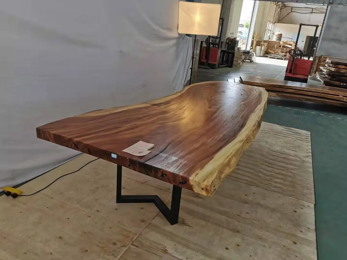 Table à manger en bois massif Vesle